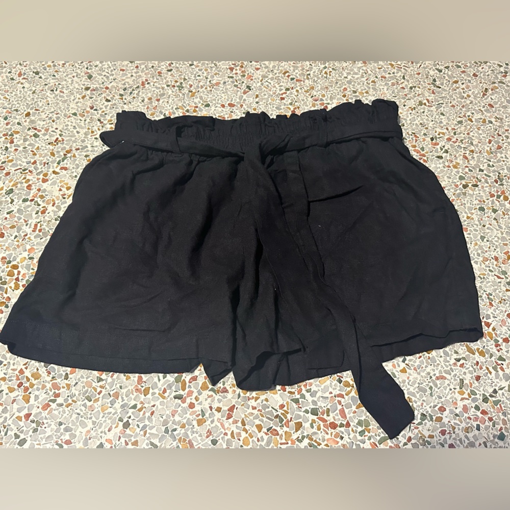 Michael Kors linen high waisted shorts with linen belt